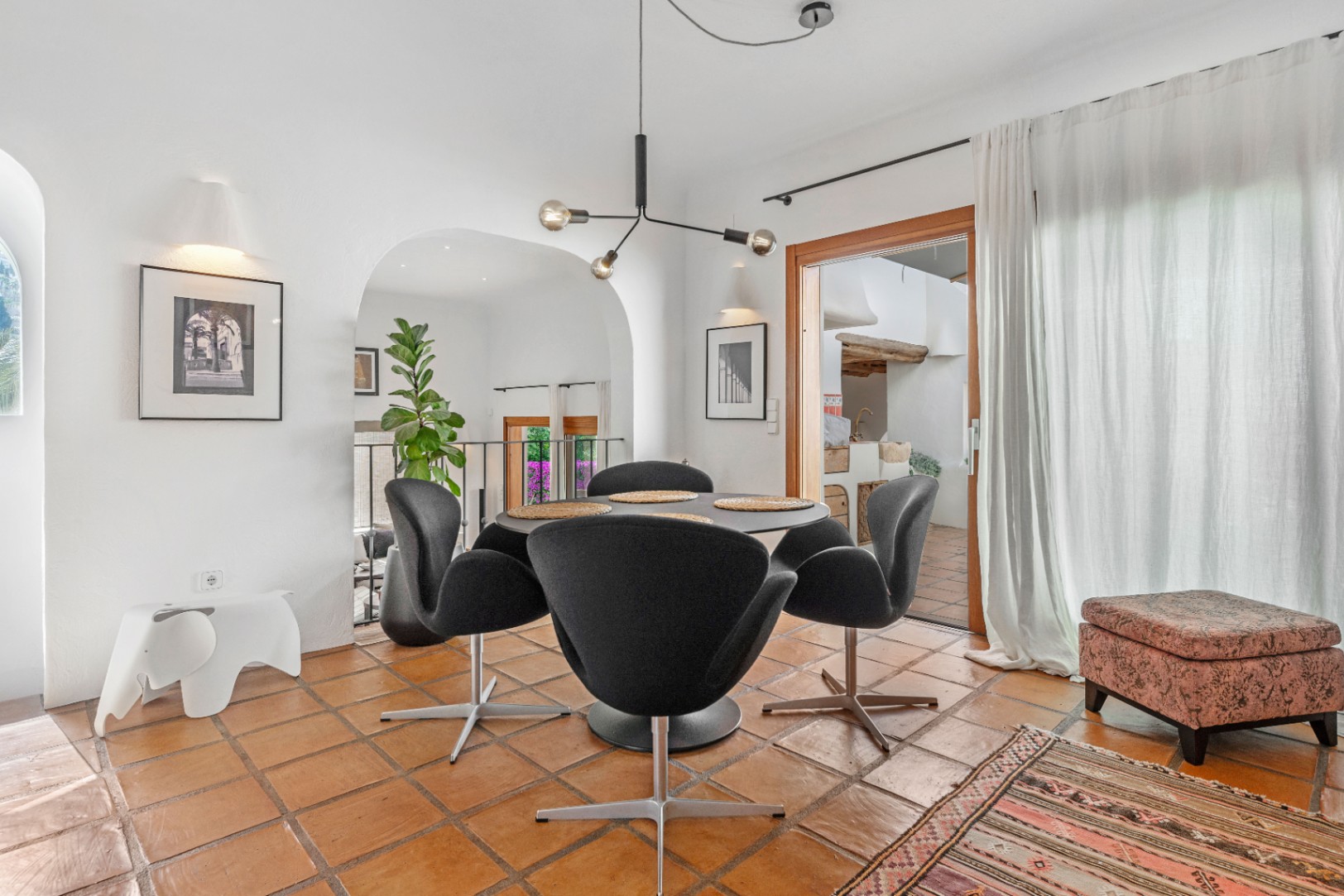 4125N - Villa con vistas al mar en estilo ibicenco en el Portet in Moraira cerca de la playa en venta