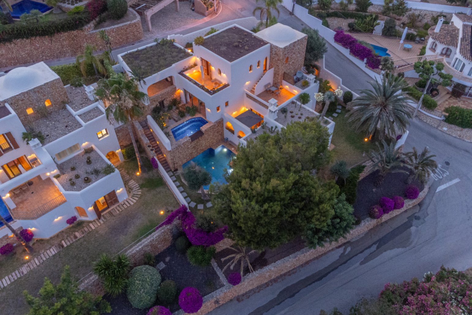 4125N - Villa con vistas al mar en estilo ibicenco en el Portet in Moraira cerca de la playa en venta