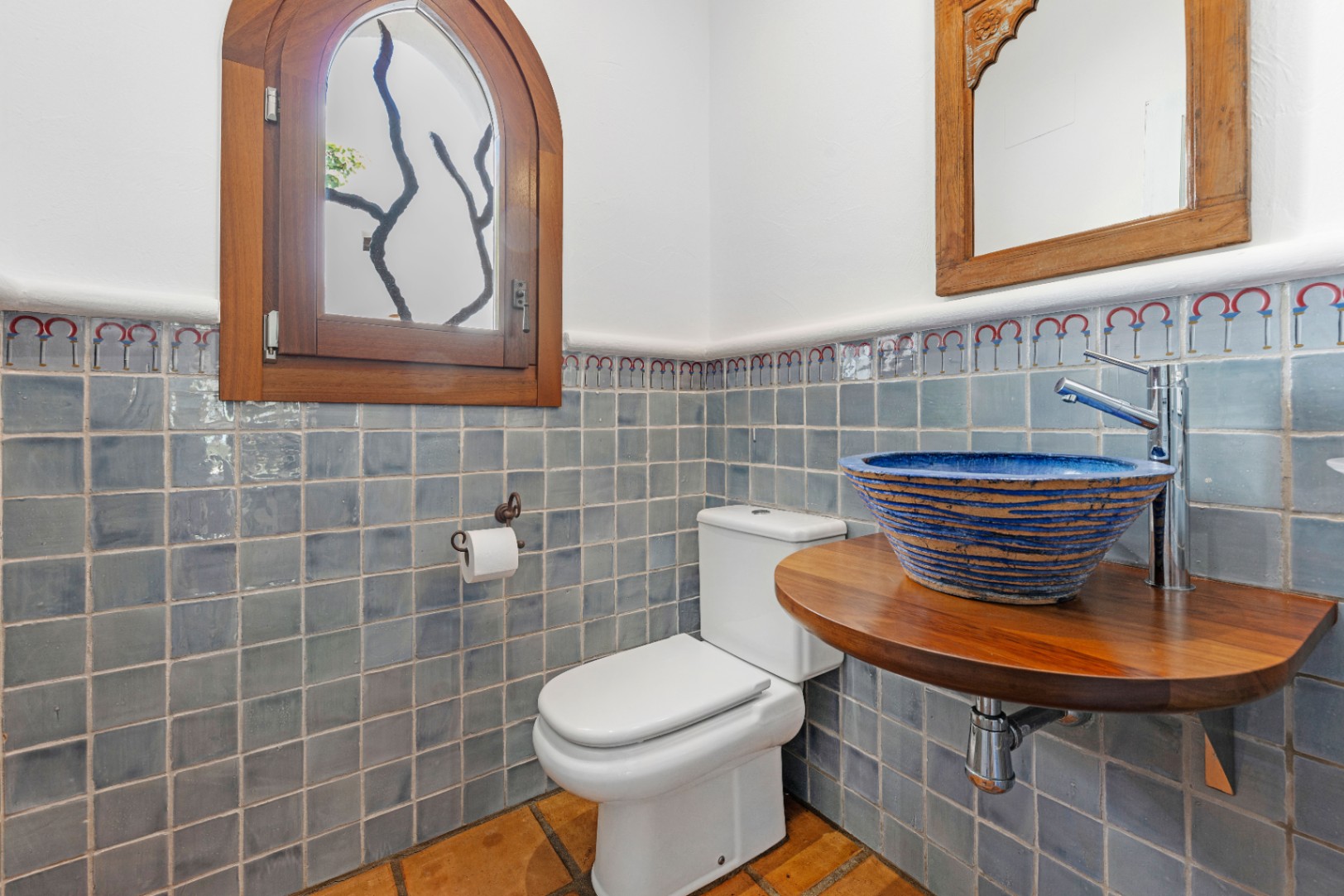 4134N - Villa im Ibiza Stil mit Meerblick zu kaufen in Moraira