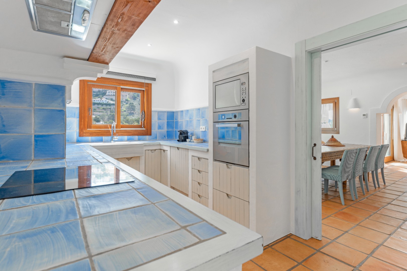 4134N - Villa im Ibiza Stil mit Meerblick zu kaufen in Moraira